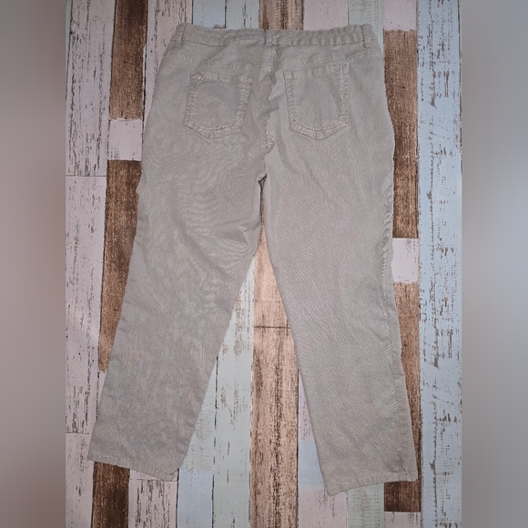 Gloria Vanderbilt Pants - Picture 8 of 8